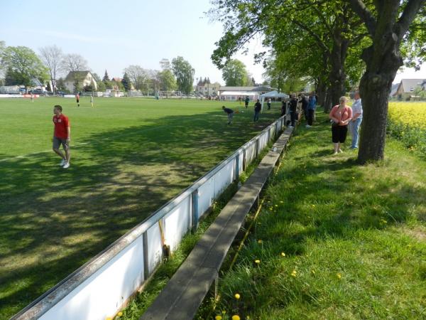 Sportplatz Albersdorfer Straße - Leipzig-Knautkleeberg