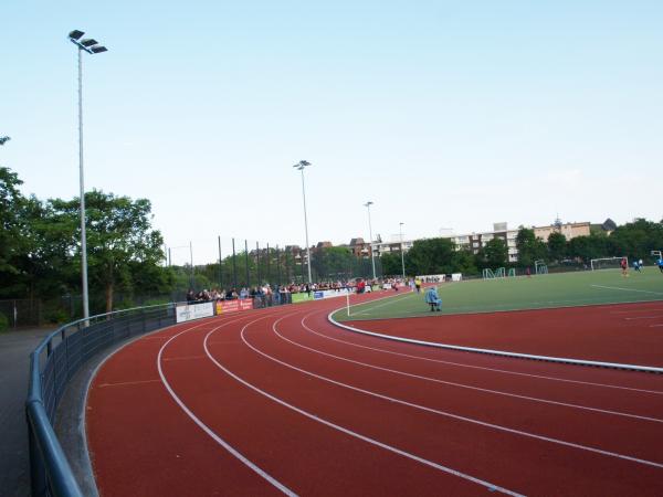 Bezirkssportanlage Schorlemerstraße - Düsseldorf-Niederkassel