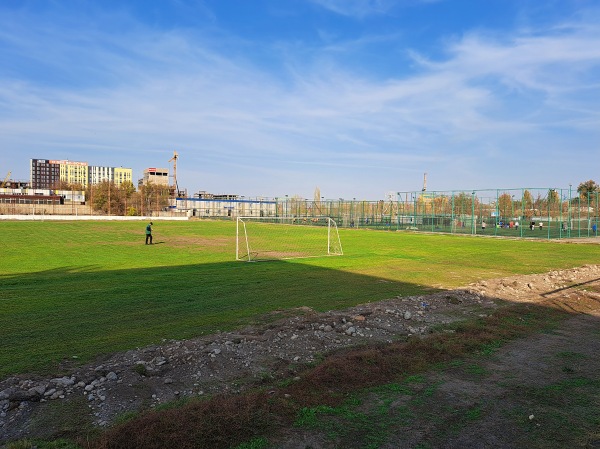 Futboln'yi Centr FFKR pole 2 - Bishkek