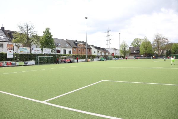 Sportplatz Kurt-Schumacher-Straße - Troisdorf-Friedrich-Wilhelms-Hütte