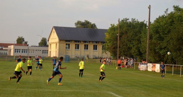 Bőnyi focipálya - Bőny