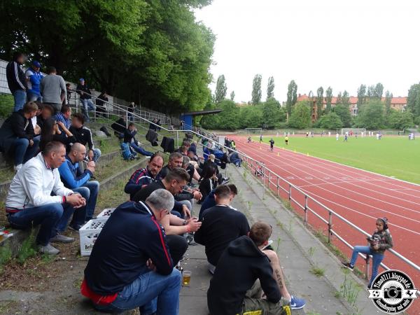 Friedrich-Ebert-Stadion - Berlin-Tempelhof