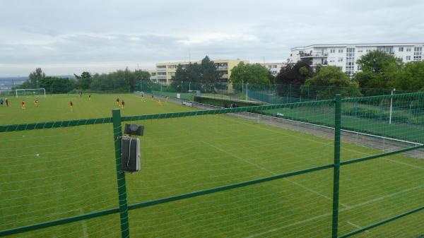 Fotbalovy stadion Admira - Hovorčovická - Praha-Kobylisy
