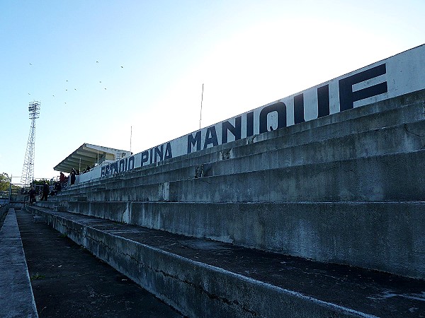 Estádio Pina Manique (1954) - Lisboa