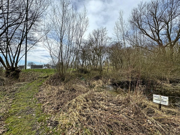 Sportplatz im Felde - Nieheim-Eversen