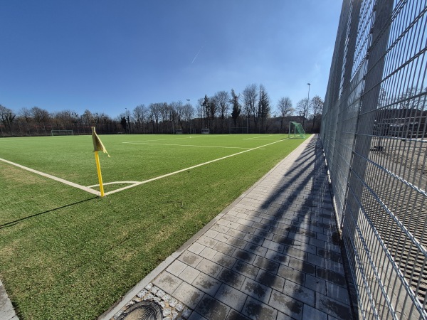 Bezirkssportanlage Fritz-Lutz-Straße Platz 3 - München-Zamdorf