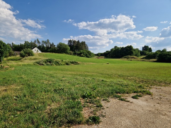 Sportplatz in der Tiefe - Alfeld/Mittelfranken