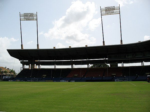 Estadio Juán Rámon Loubriel - Bayamón