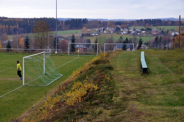 Otto-Knüpfer-Sportplatz - Markneukirchen-Wernitzgrün