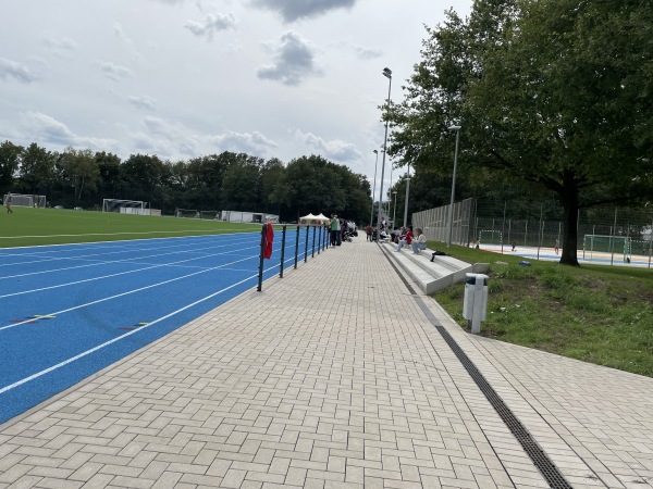 Sportanlage Schulzentrum Ostheim - Köln-Ostheim