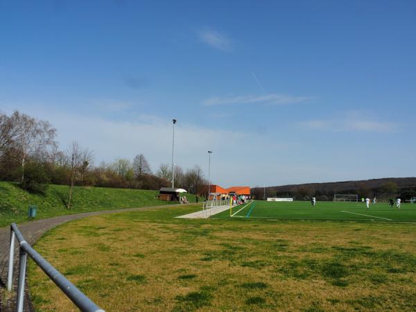 Sportpark Hülschenbrauck - Menden/Sauerland-Platte Heide