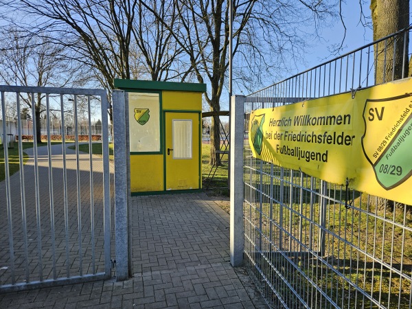 Sportanlage Am Tannenbusch Platz 2 - Voerde/Niederrhein-Friedrichsfeld