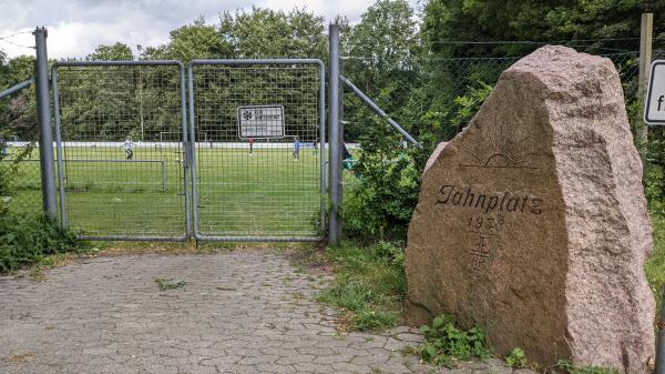 Gerhard-Scheerenberger-Platz - Schwentinental-Raisdorf