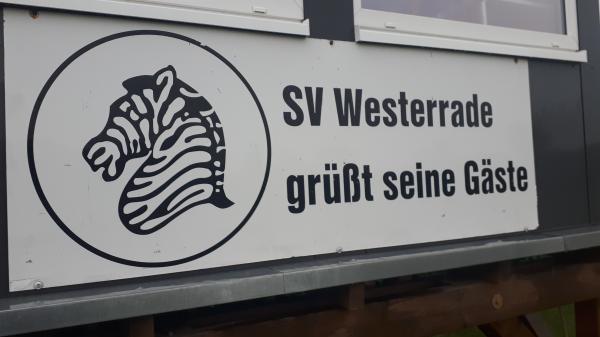 Sportplatz Bahnhofstraße - Westerrade