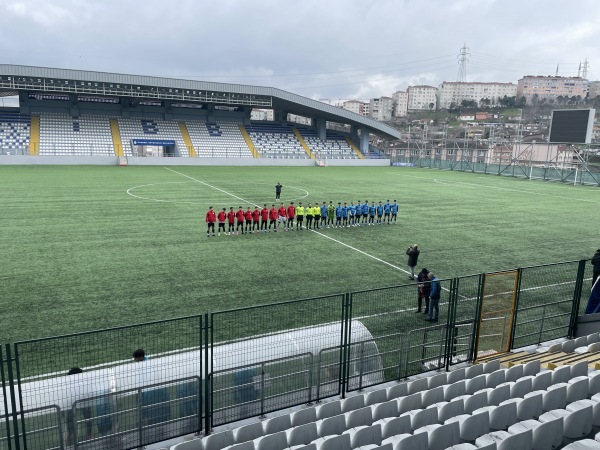 İBB Gaziosmanpaşa Halit Kıvanç Şehir Stadı - İstanbul