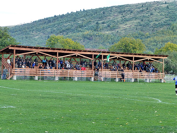 Stadionul Comunal Păpăuți - Păpăuți