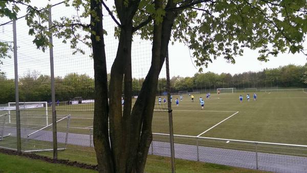 Bezirkssportanlage Krähenacker Platz 2 - Meerbusch-Osterath