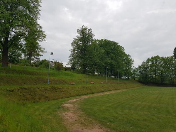 Sportplatz am Lindenberg - Taura