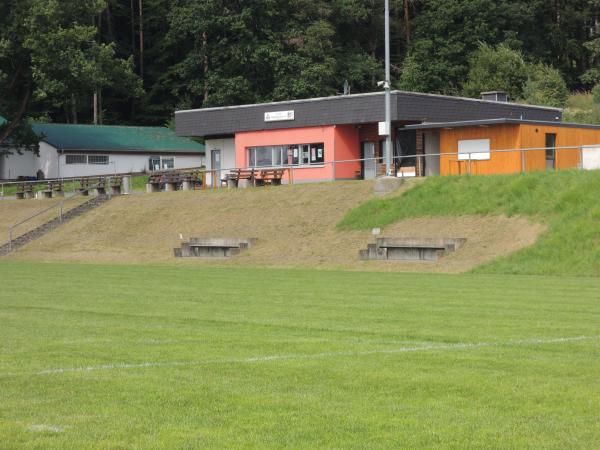 Sportplatz Wolfenhausen - Weilmünster-Wolfenhausen
