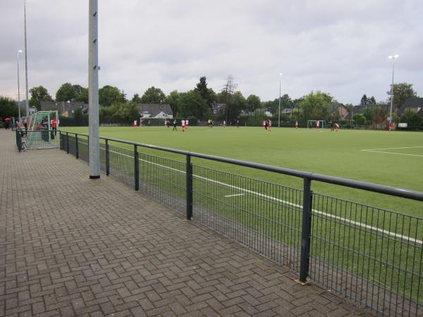 Postsportanlage Platz 2 - Düsseldorf-Flingern