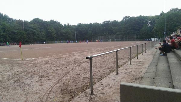 Sportplatz Im Emscherbruch 70 - Gelsenkirchen-Resser Mark