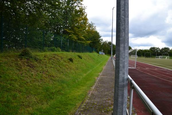 Wilhelm-Bisterfeld-Stadion im Sportzentrum Stentenberg - Bergneustadt