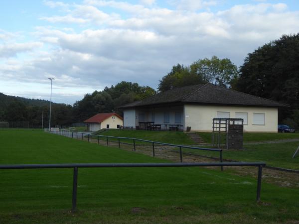 Sportanlage in den Wiesen - Fellen