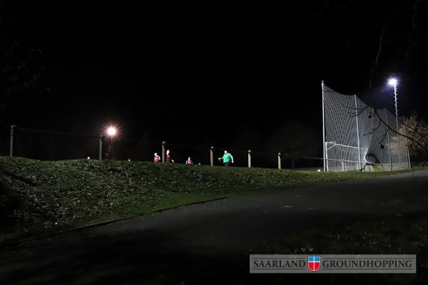 Sportplatz Kreuzhügel - Ruschberg