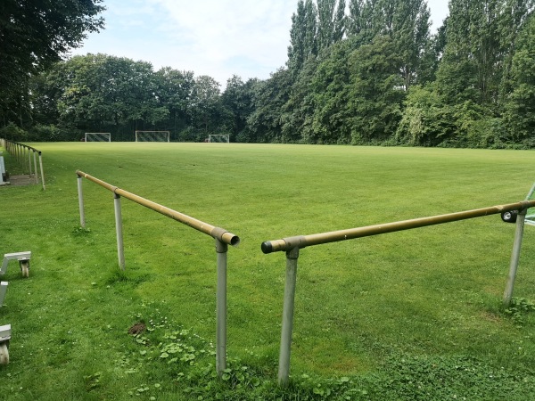 Bezirkssportanlage Am Eisenbrand Platz 2 - Meerbusch-Büderich