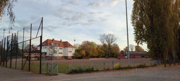 Helmut-Simnack-Stadion C-Platz - Laatzen-Grasdorf
