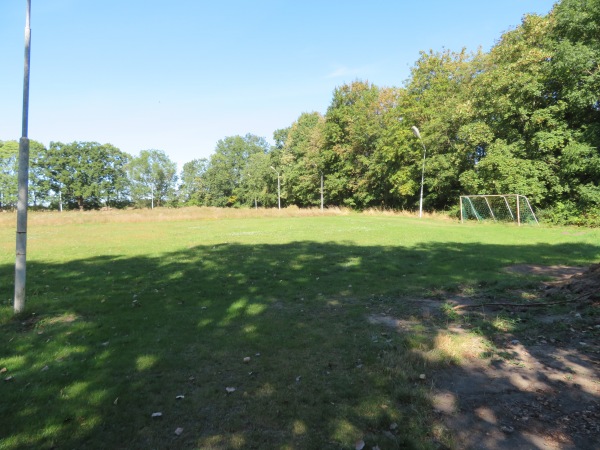 Sportplatz Altbertkower Weg - Goldbeck-Bertkow