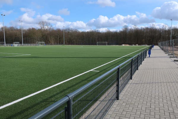 Bezirkssportanlage Am Wald - Düsseldorf-Hassels