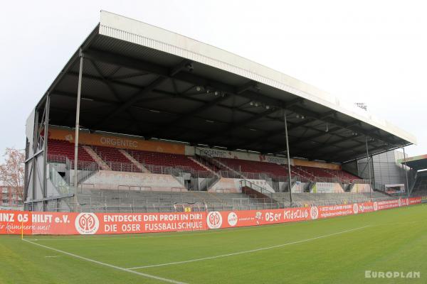 Bruchwegstadion auf dem WOLFGANG FRANK CAMPUS - Mainz