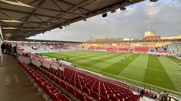 Leuna-Chemie-Stadion - Halle/Saale-Gesundbrunnen