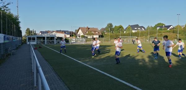 Sportplatz am Bürgerhaus - Thomm