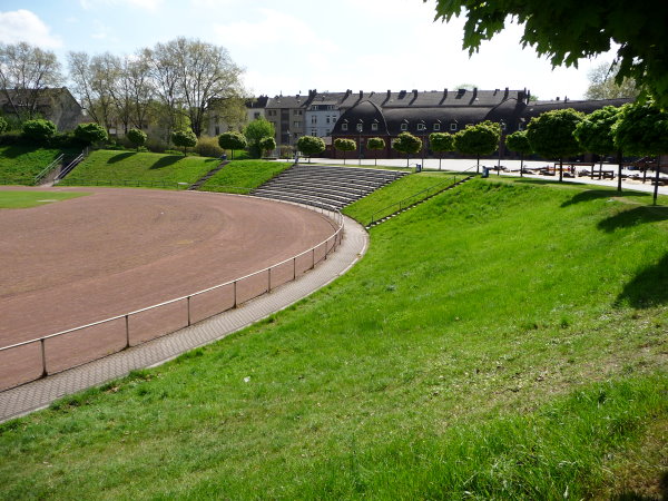 Schwelgernkampfbahn - Duisburg-Marxloh