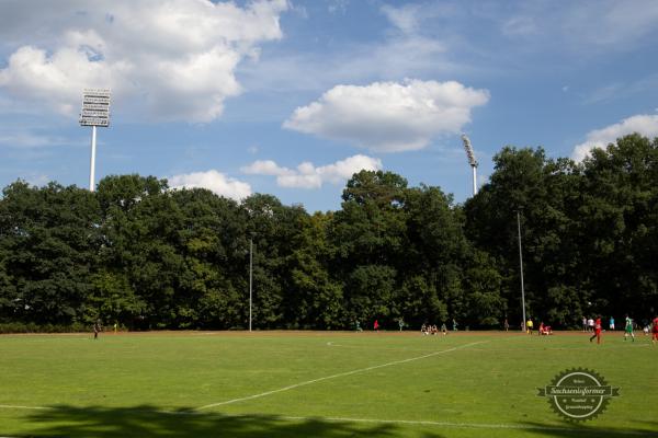 Max-Morlock-Stadion Nebenplatz 1 - Nürnberg-Dutzendteich