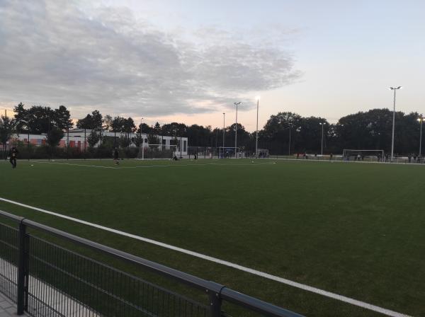 Bezirkssportanlage Am Wald - Düsseldorf-Hassels