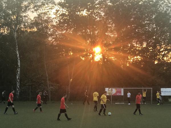 Sportplatz Am Kutzpfädchen - Köln-Fühlingen