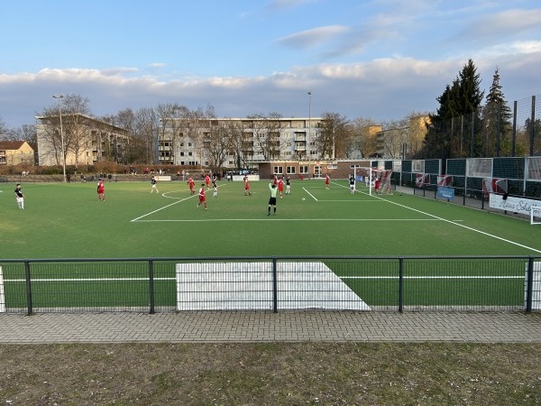 Sportplatz Weg R - Köln-Zollstock