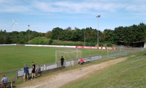 Uwe-Becker-Stadion - Worms-Pfeddersheim