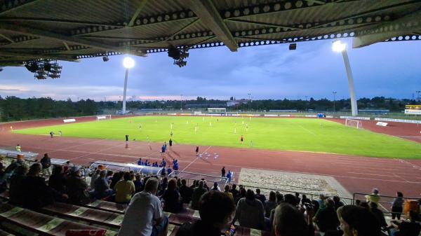 Rudolf-Tonn-Stadion - Schwechat