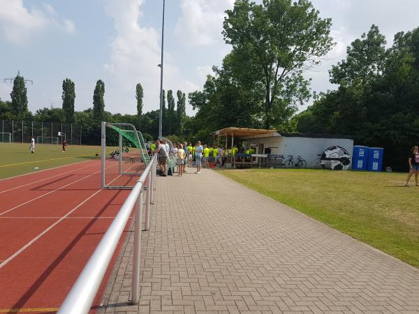 Sportplatz Schlagbaumsweg - Köln-Holweide