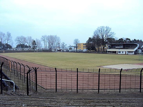 Stadion der Hüttenwerker auf den Sportanlagen Waldstraße - Eisenhüttenstadt