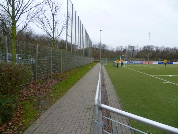 PCC-Stadion Nebenplatz 1 - Duisburg-Homberg