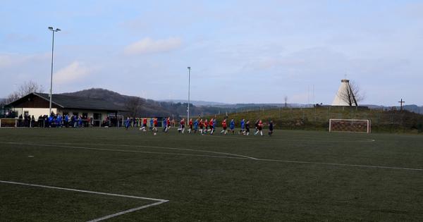 Sportplatz Am Buchholz - Mengerskirchen-Winkels