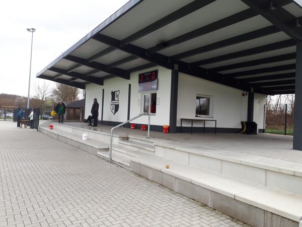 Sportplatz an der Vogelsanghalle - Heiligenroth