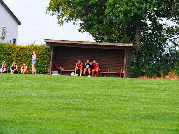 Sportplatz Am Gelke - Ense-Lüttringen