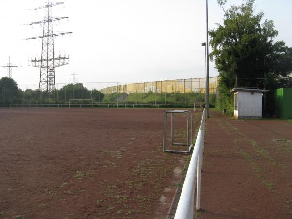 Sportplatz Im Weidenbruch - Köln-Höhenhaus