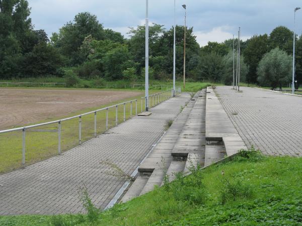 Grafschafter Kampfbahn (alt) - Moers